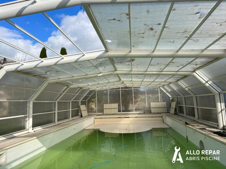 abri de piscine endommagé par la grêle